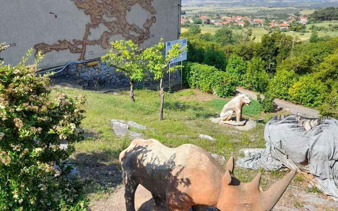 Gloria Cuenca en Petralona, la cueva con el cráneo humano más antiguo de Grecia